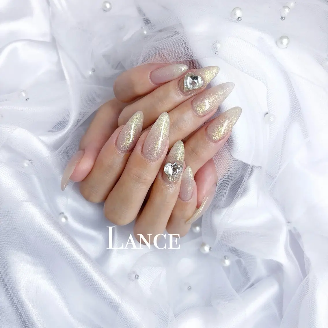 ネイル オーロラネイル フットネイル 氷ネイル・うるうるネイル キラキラネイル 韓国ネイル ハンドネイル Lance nailのネイルデザイン