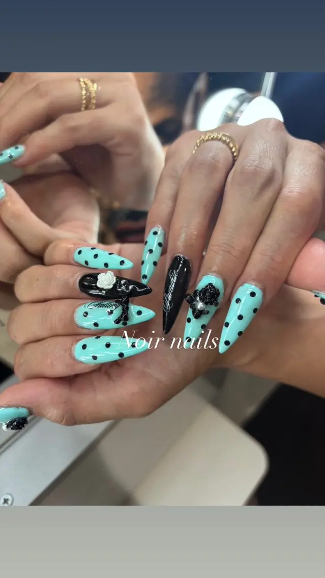 ネイル noir nailsのネイルデザイン
