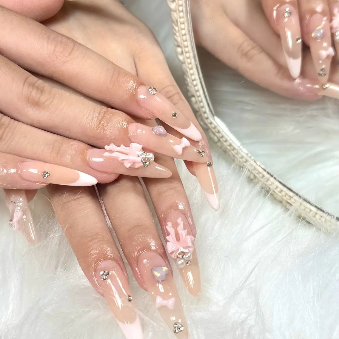 ネイル ハンドネイル ルシイ🎀新宿長さ 出しパーツ専門店のネイルデザイン