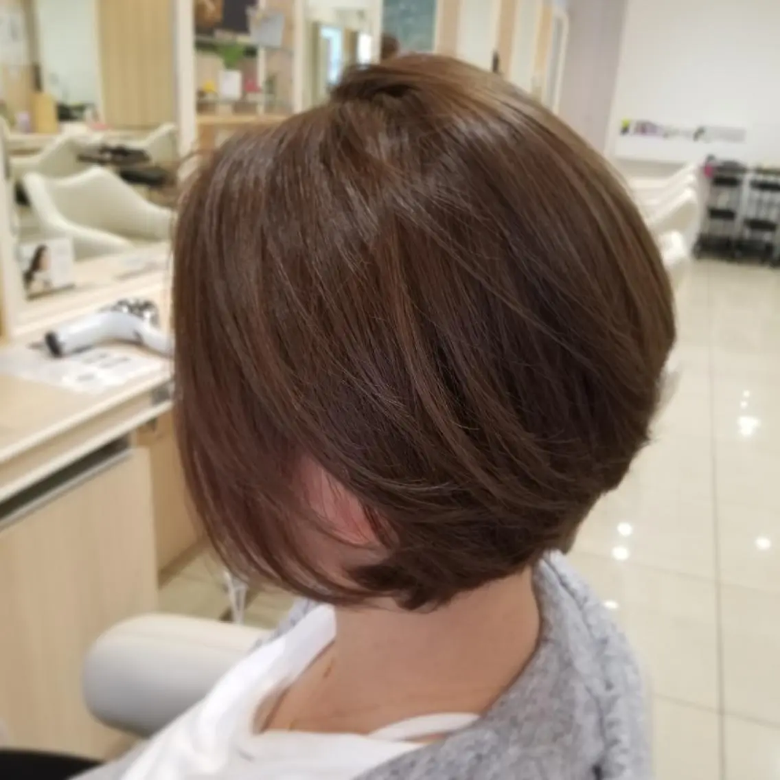 ショート ヘアカラー 山内 佐江子のヘアスタイル