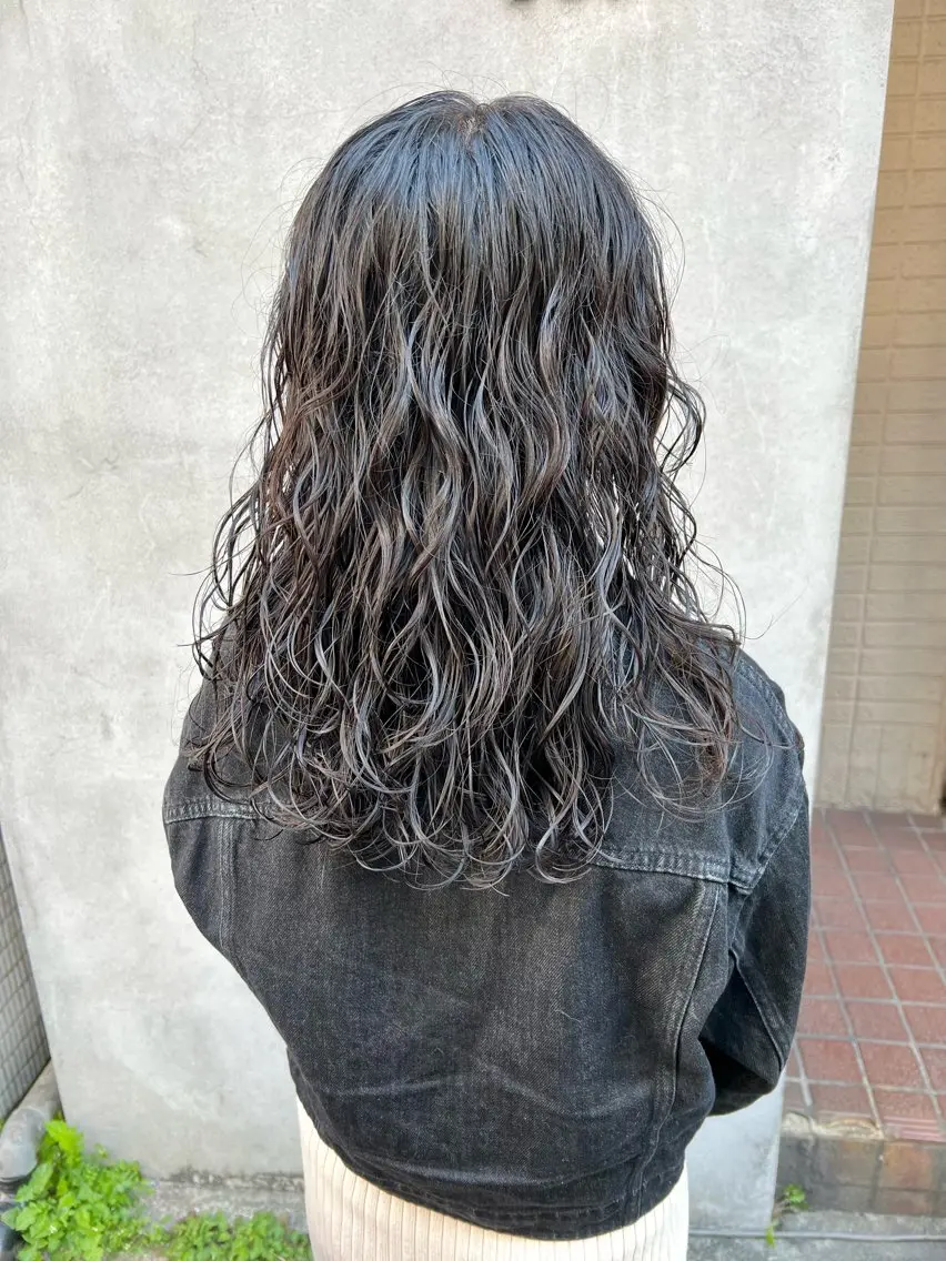 ロング パーマ カット パーマ トリートメント 宮川 日菜子のヘアスタイル