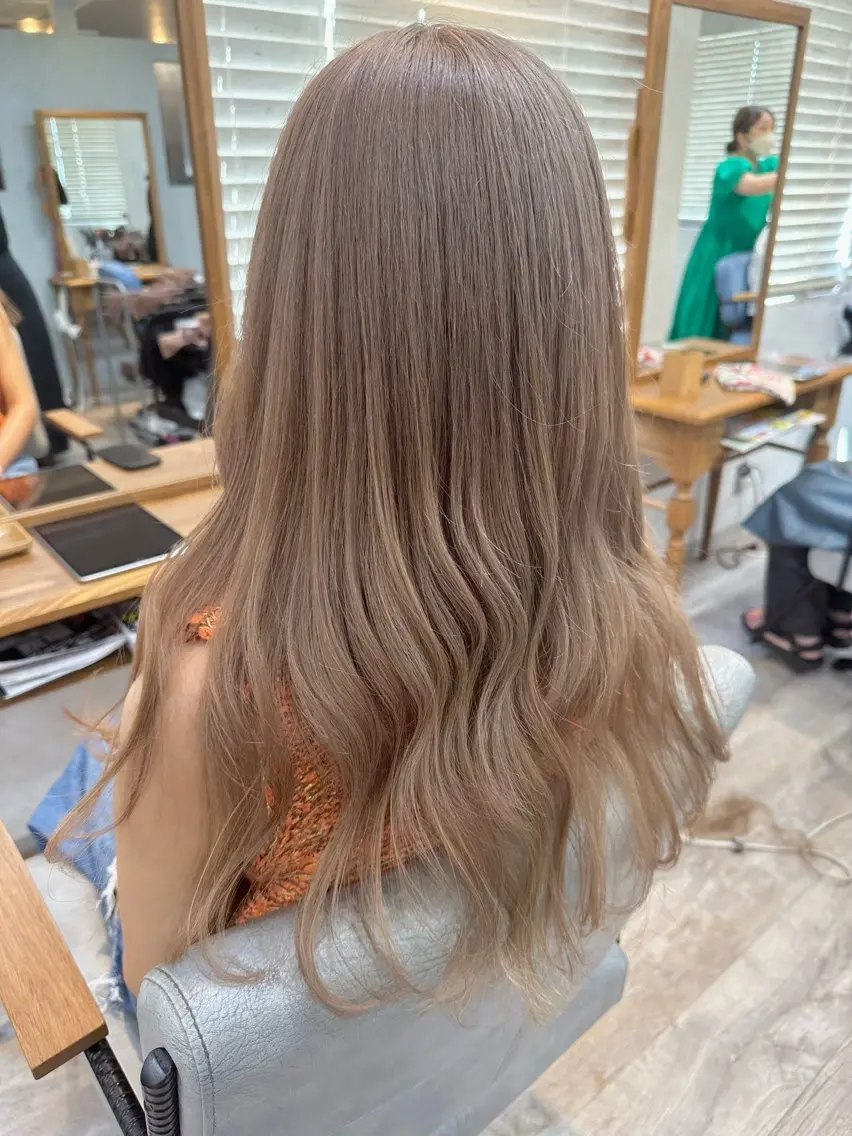ロング カラー ブリーチ カット ヘアカラー トリートメント 🤍2nd🤍田所 美希のヘアスタイル