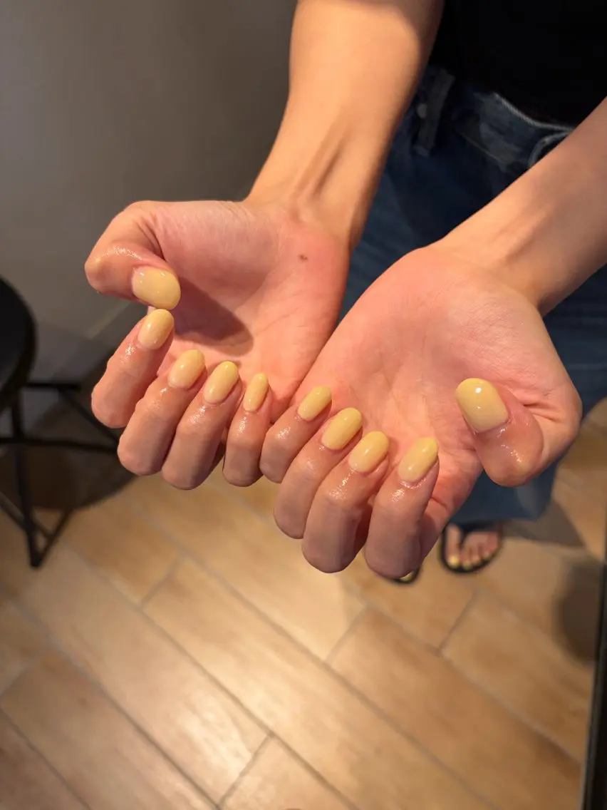 ネイル ハンドネイル 𝗶𝗿𝗼𝗵𝗮 ໒꒱ 𓏸*˚のネイルデザイン