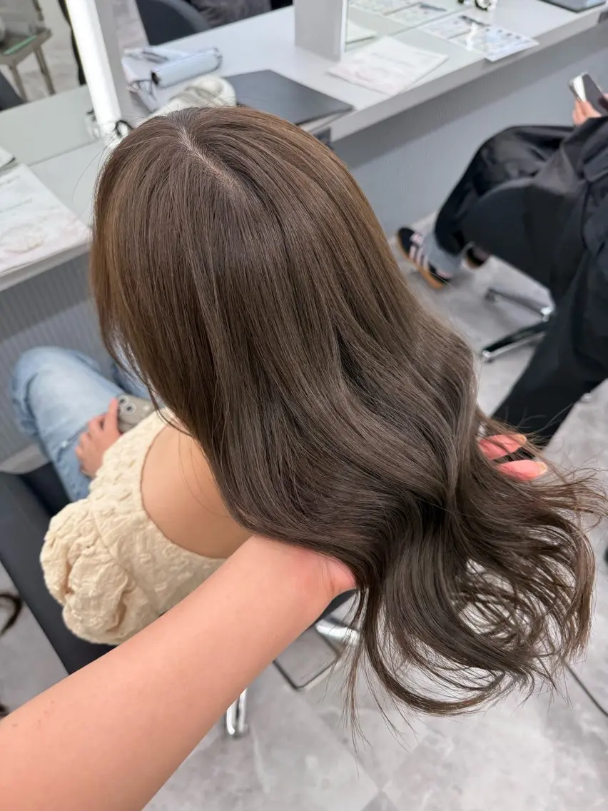 ミディアム ヘアカラー トリートメント 髪質改善/透明感 /艶髪/Yuna💛のヘアスタイル