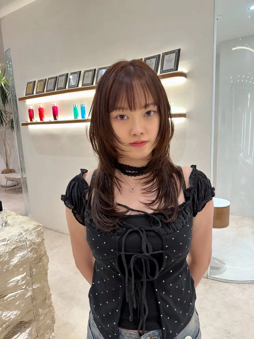 セミロング くびれヘア 韓国風ヘア くびれレイヤー レイヤーカット 小顔カット カット ヘアカラー トリートメント レイヤー似合わせ 透明感カラーりきやのヘアスタイル