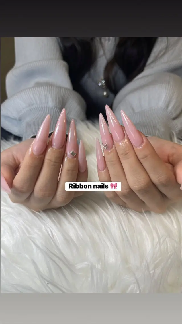 ネイル フレンチネイル ジェルネイル マグネットネイル 持ち込み ニュアンスネイル NiJi Nailsのネイルデザイン