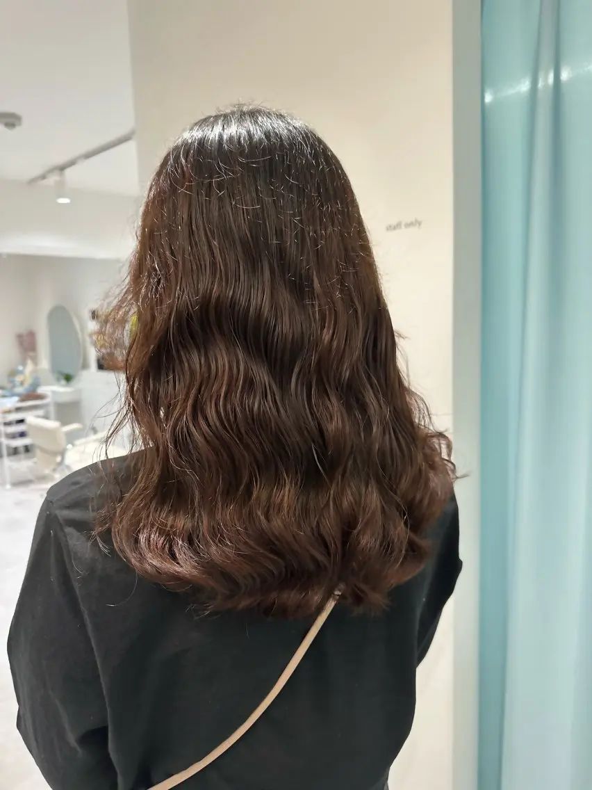 ロング パーマ カット パーマ トリートメント sena/博多/ コテ巻き風パーマのヘアスタイル