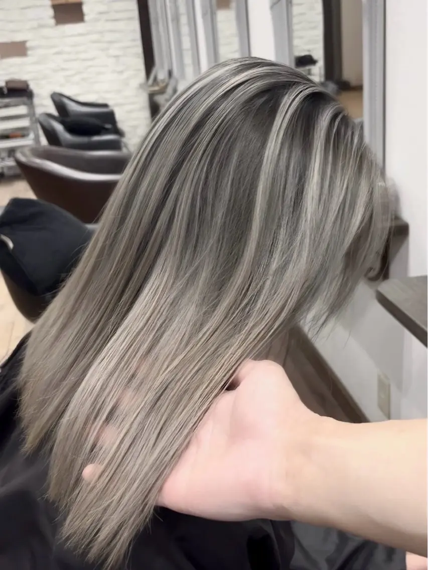ロング カラー バレイヤージュ レイヤーカット カット ヘアカラー バレイヤージュ 宮本宗嵩のヘアスタイル