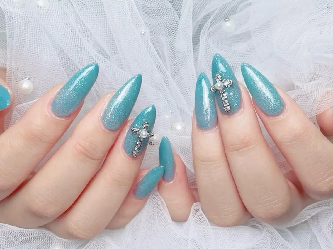 ネイル フレンチネイル ジェルネイル ハート 韓国ネイル マグネットネイル ハンドネイル ネイルサロン lotusのネイルデザイン