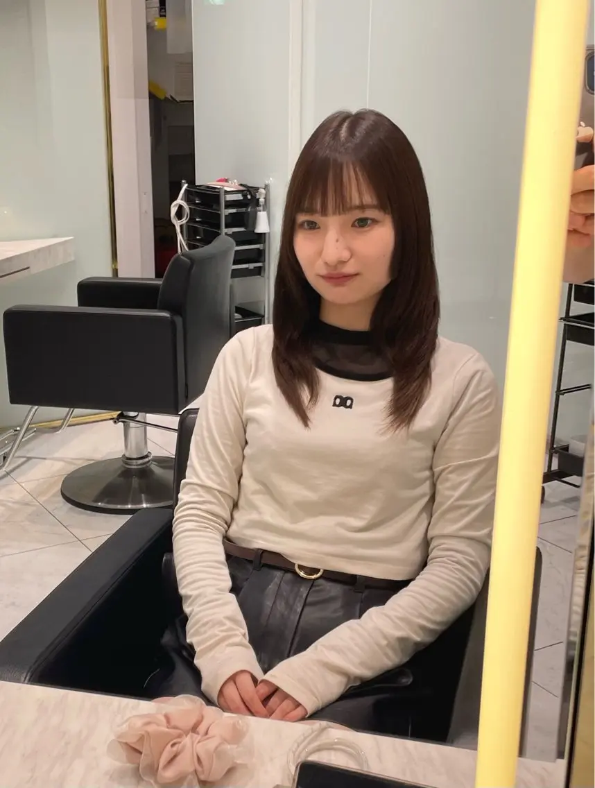 ロング 顔まわりレイヤー 顔周りカット レイヤーカット カットモデル無料✨ 塚田のヘアスタイル