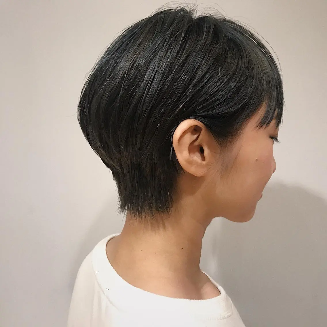 ショート カラー パーマ ヘアアレンジ ハンサムショート ショートヘア 小顔カット カット ヘアセット 松田 亮葉のヘアスタイル