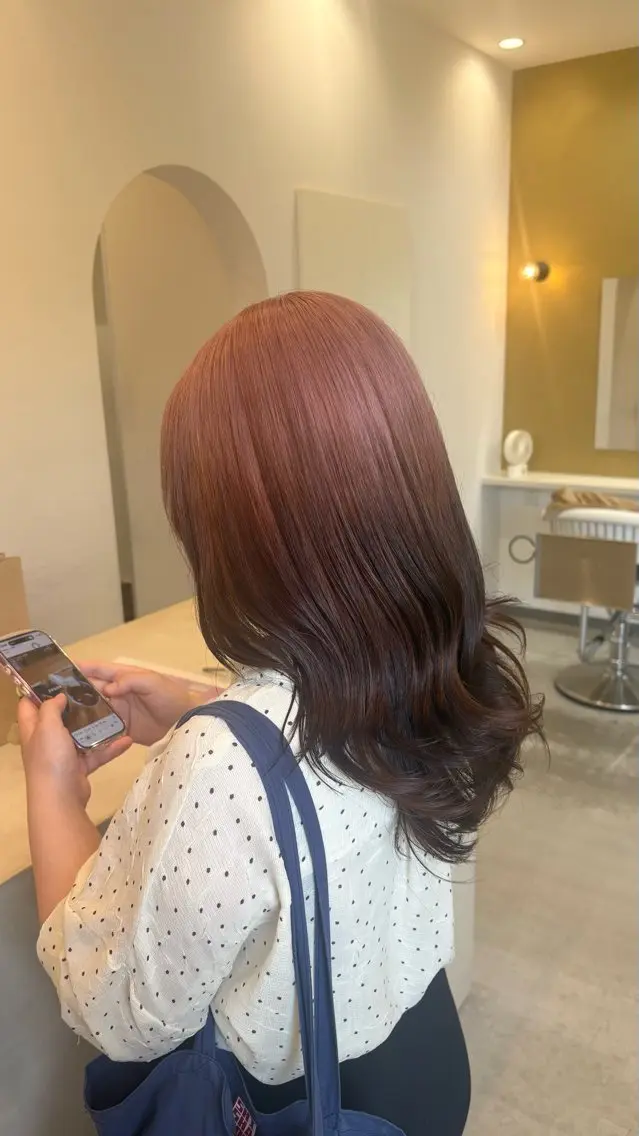 ロング ヘアカラー 加賀谷 乙葉のヘアスタイル