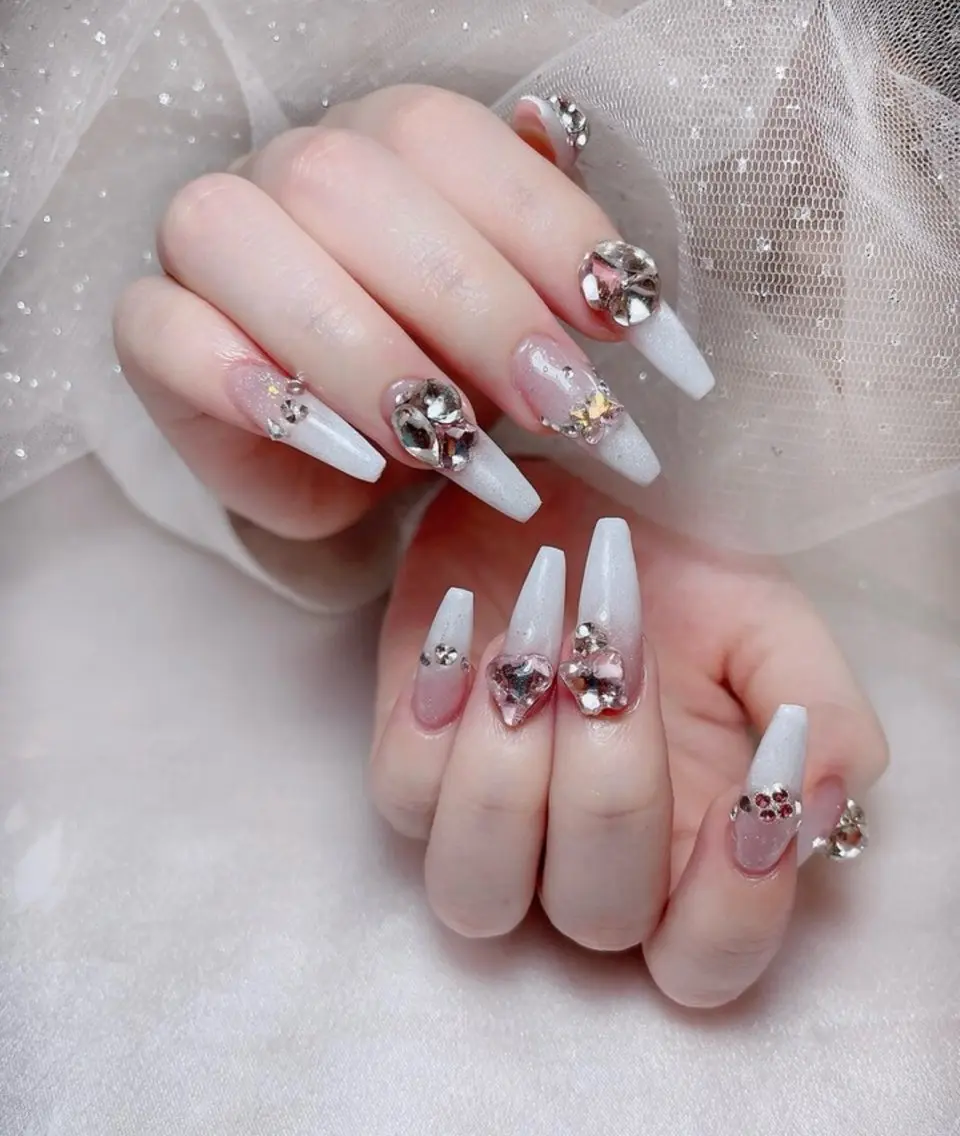 ネイル オーロラネイル ブルー フットネイル ジェルネイル 氷ネイル・うるうるネイル ハンドネイル Rin Nail 新大久保店のネイルデザイン