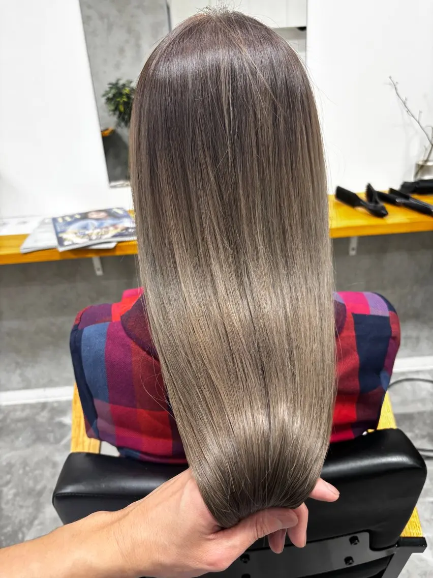 ミディアム カラー カット ヘアカラー Lino by hoNuaのヘアスタイル