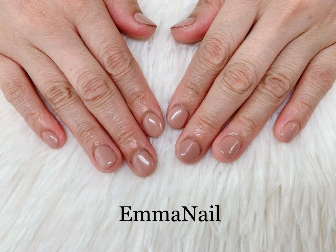 ネイル ワンカラーネイル ハンドネイル salon EM&A emiのネイルデザイン