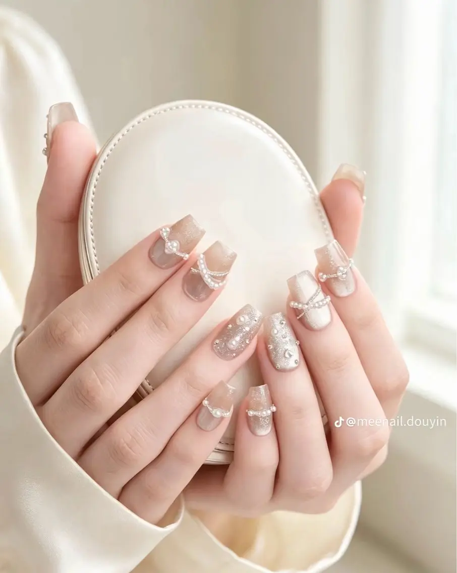 ネイル 韓国ネイル マグネットネイル 持ち込み ハンドネイル Dyo Nail_Royalのネイルデザイン