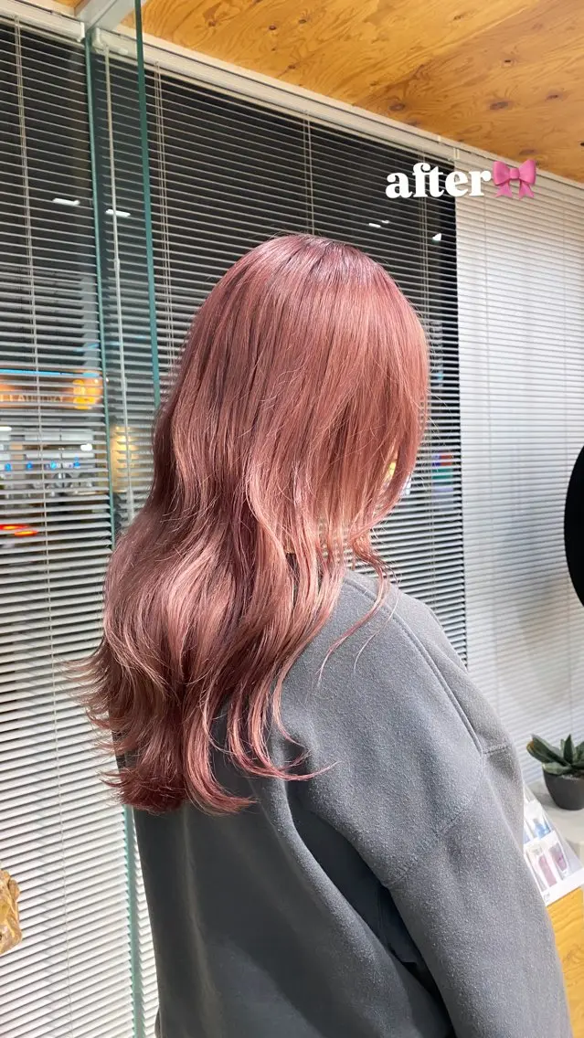 カラー cyan hinaのヘアスタイル