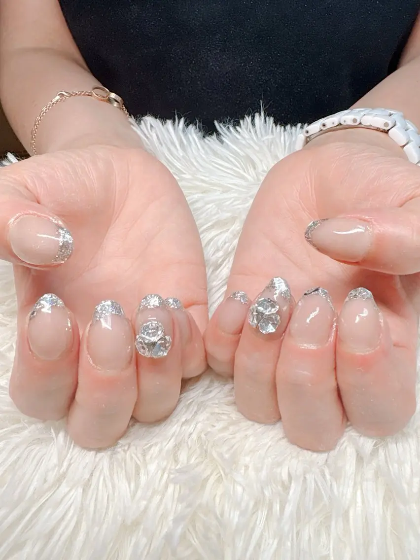 ネイル ハンドネイル パッチリオメメ Lianaのネイルデザイン