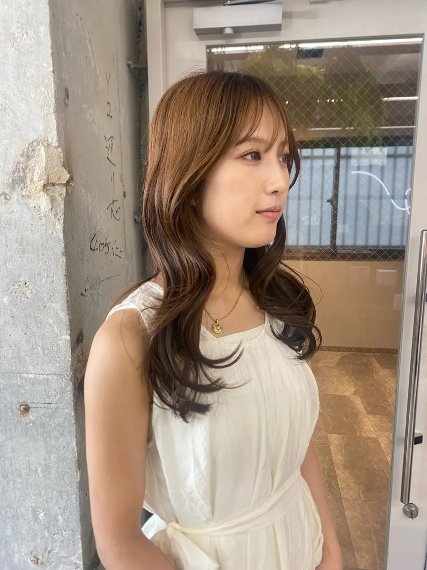 【5月限定】カット+透明感ケアカラー+3STEPトリートメント+コテ巻きヘアセットの写真