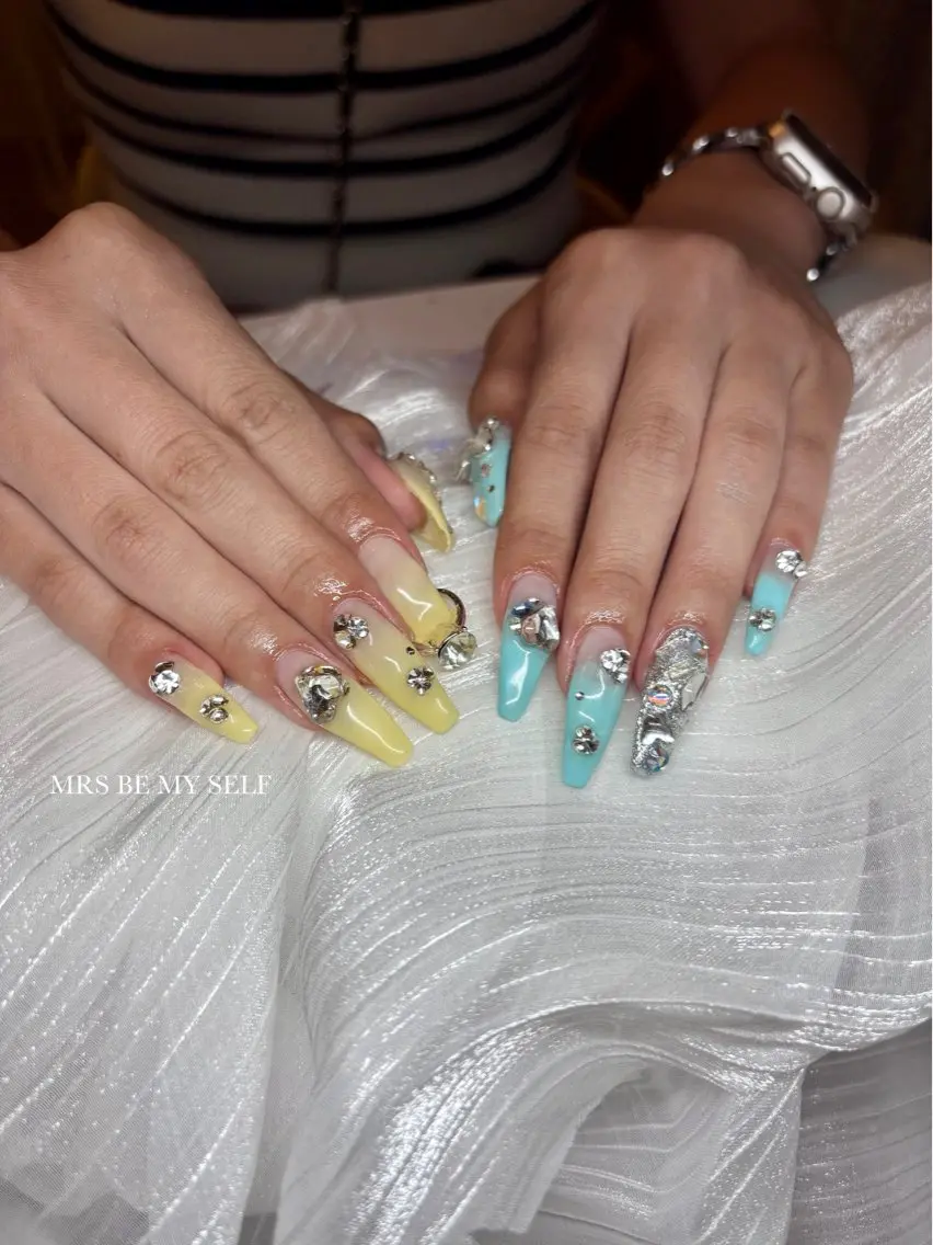 ネイル キラキラネイル MRS/ miyu🎀のネイルデザイン