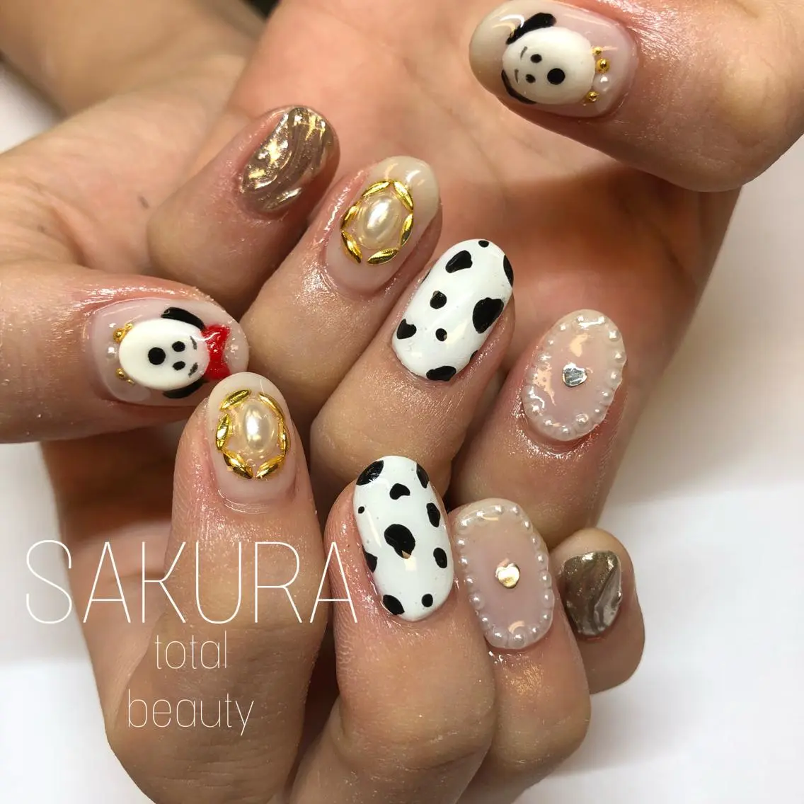 ネイル ハンドネイル フットネイル SAKURA 山野のマツエク・マツパデザイン