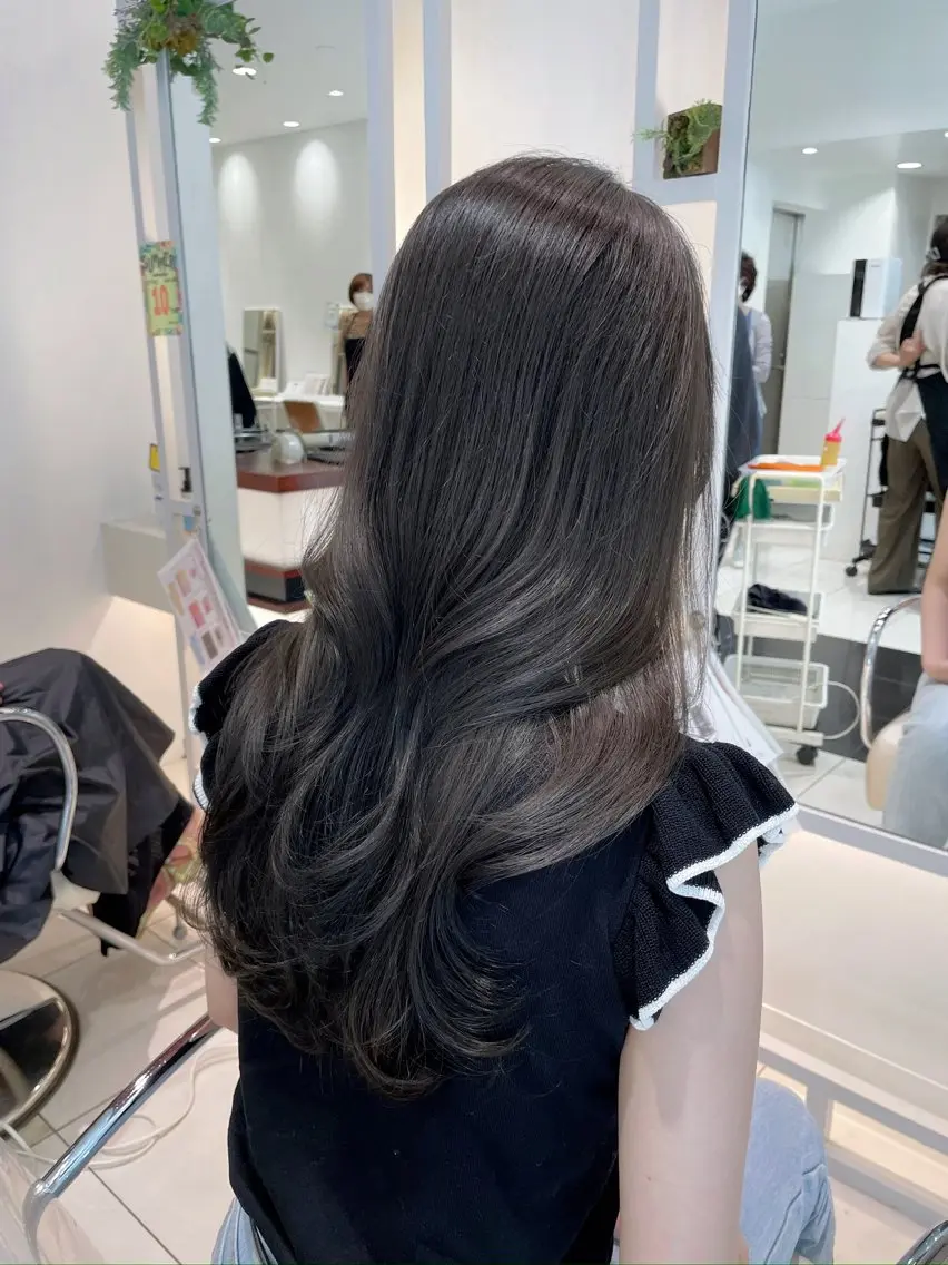 ロング カラー 透明感カラー グレージュ BiBi 武田 あやのヘアスタイル