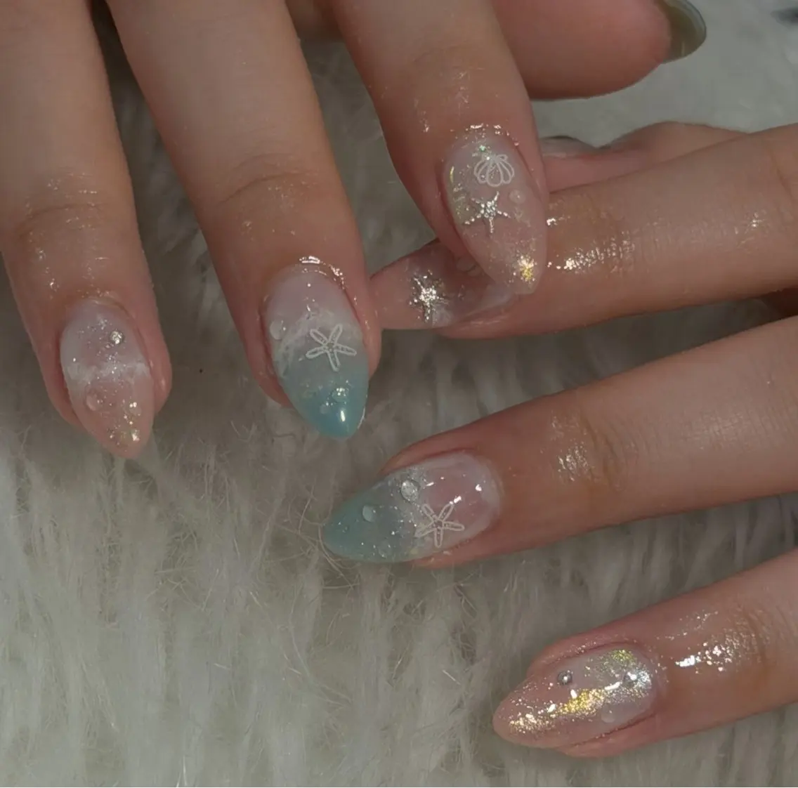 ネイル ハンドネイル フットネイル LAVISH nanamiのネイルデザイン