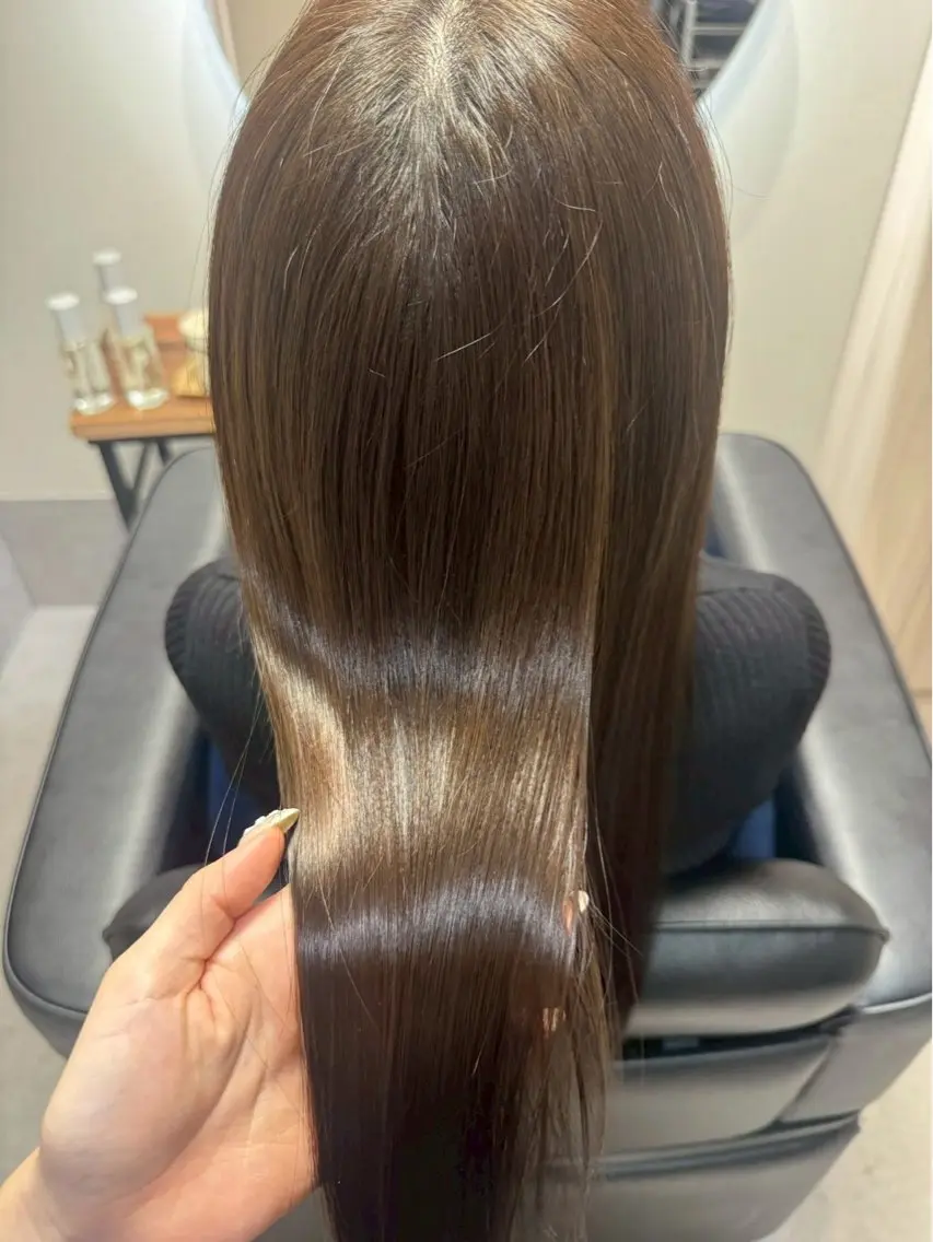 ロング カット ヘアカラー トリートメント NAVY 橋本心 縮毛矯正のヘアスタイル