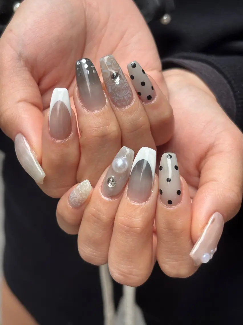 ロング One ♡ YUKINEのネイルデザイン