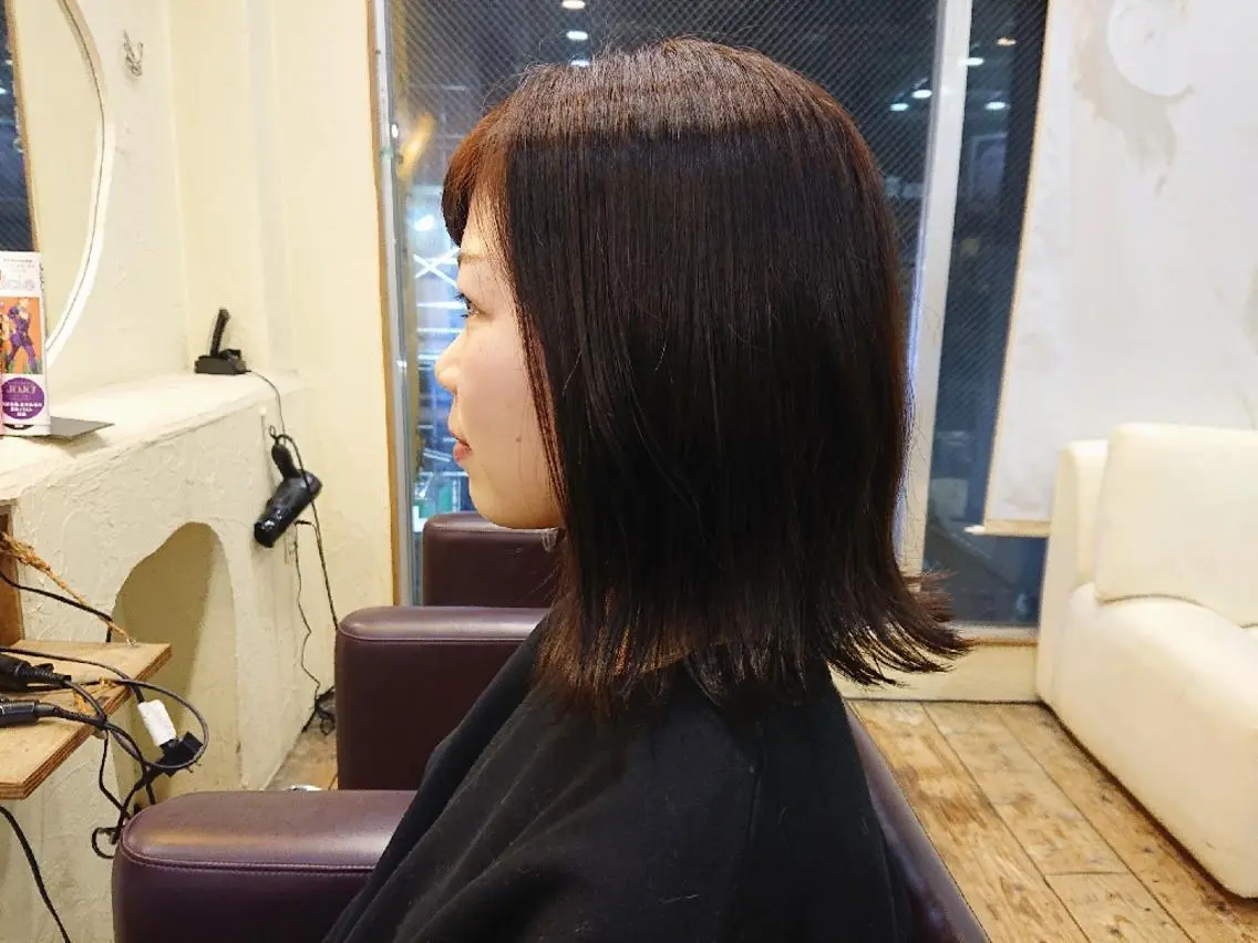 ミディアム 切りっぱなしロブ 「sumi」 AMIのヘアスタイル