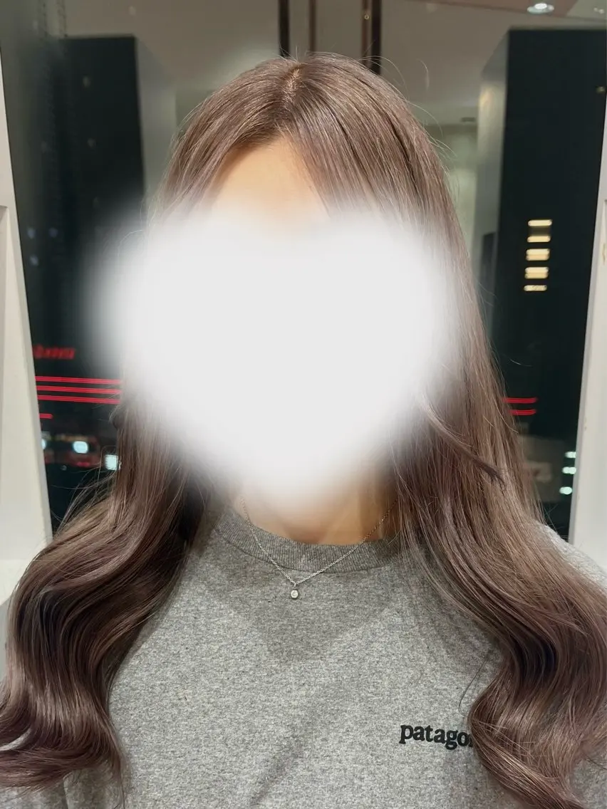 ブリーチリタッチ+ワンカラー/黒髪部分が1.5cm以上❌の写真