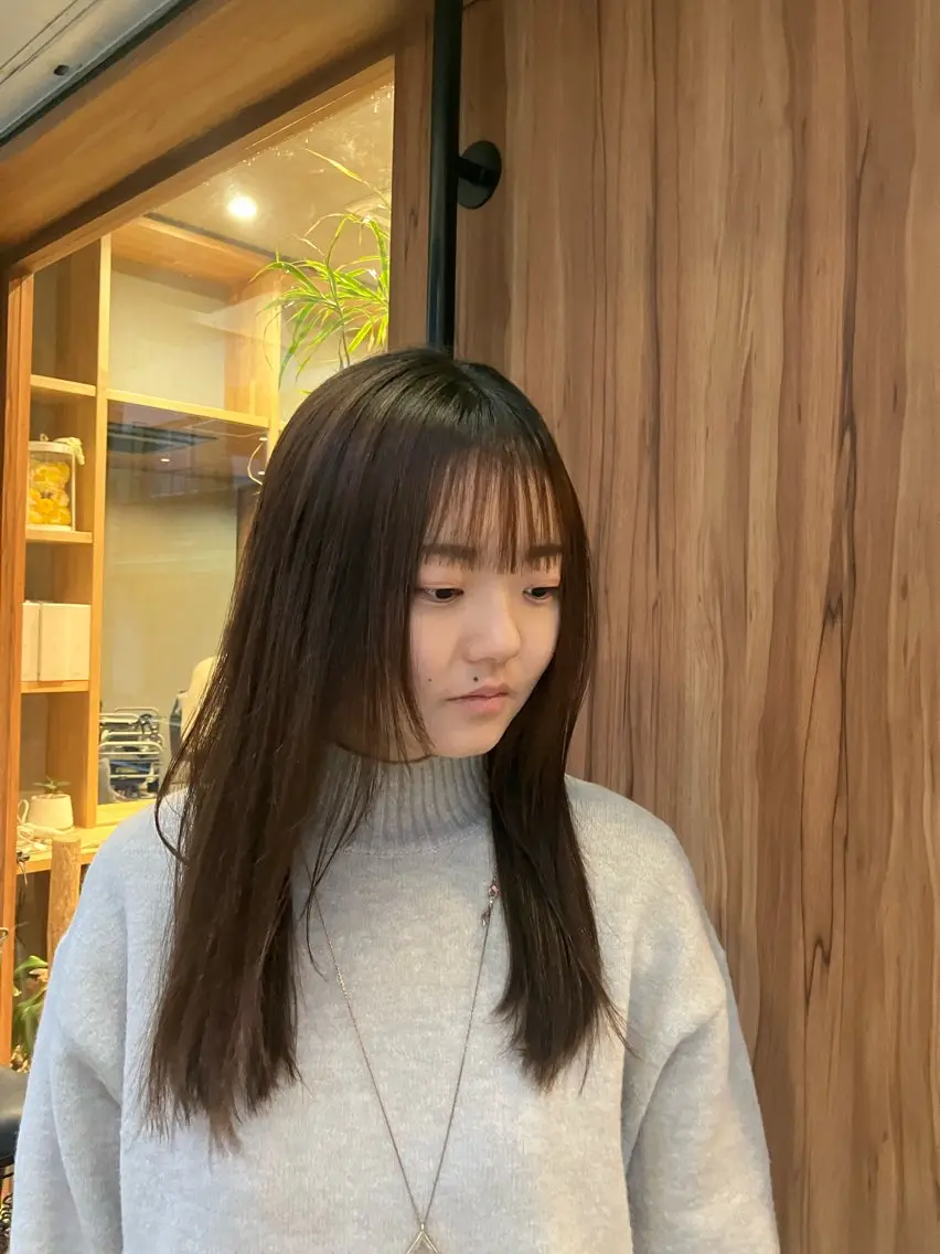 ロング パーマ ストレートパーマ 山田 莉帆のヘアスタイル