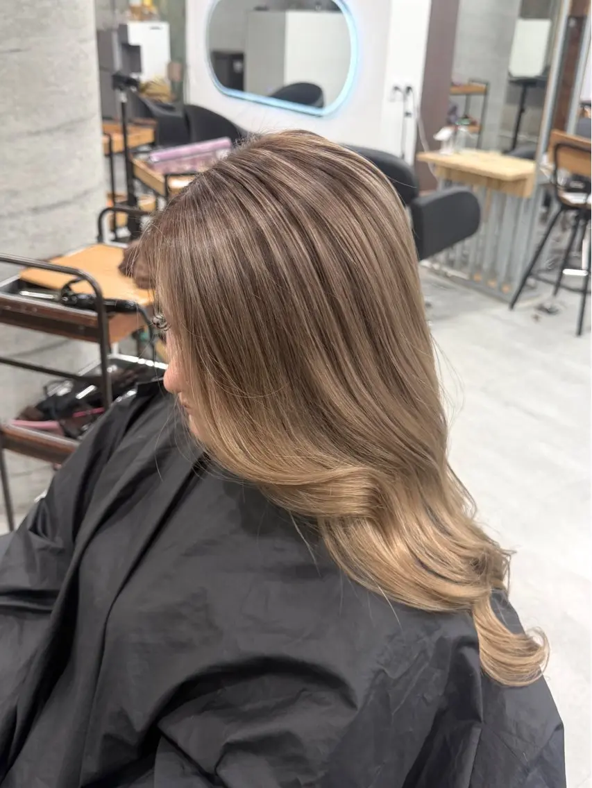 ロング カラー ヘアカラー トリートメント Kotoko🖤/海 外/バレイヤージュのヘアスタイル