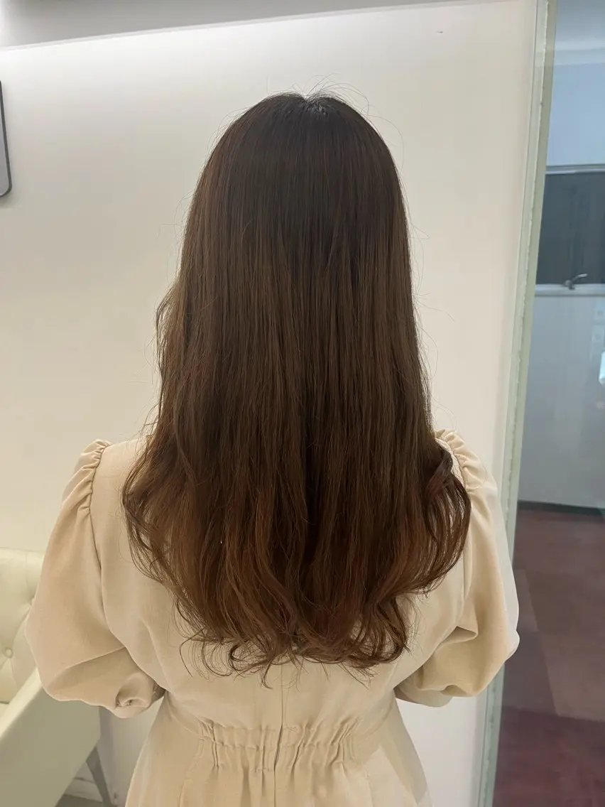ロング 韓国風ヘア トリートメント カット パーマ トリートメント コテ巻き風パーマ 藤澤　知彌のヘアスタイル