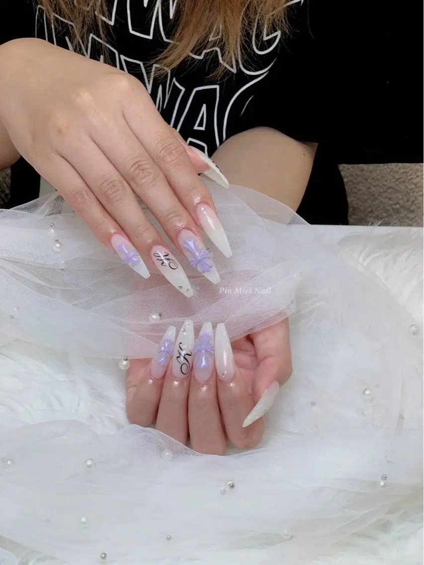 ネイル ハンドネイル HANA 長さだしのネイルデザイン
