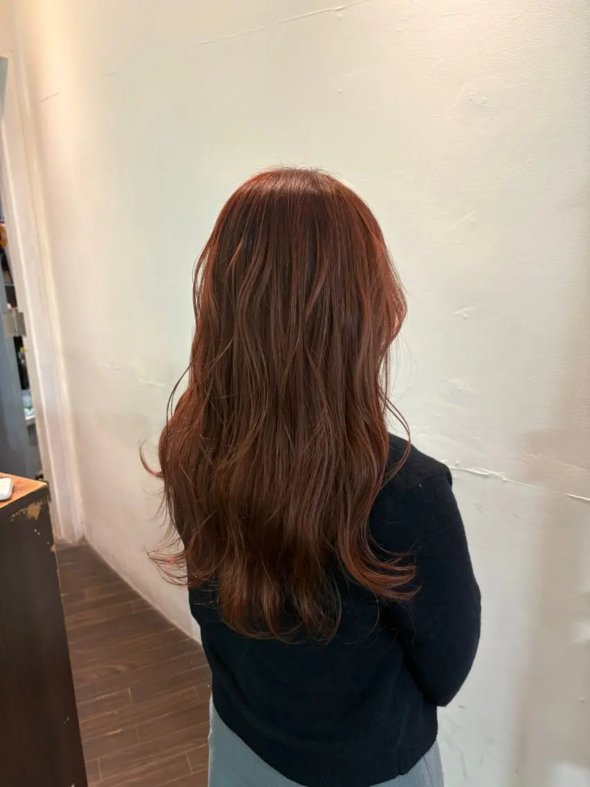 セミロング オレンジブラウン ヘアカラー 樽川 紗月のヘアスタイル