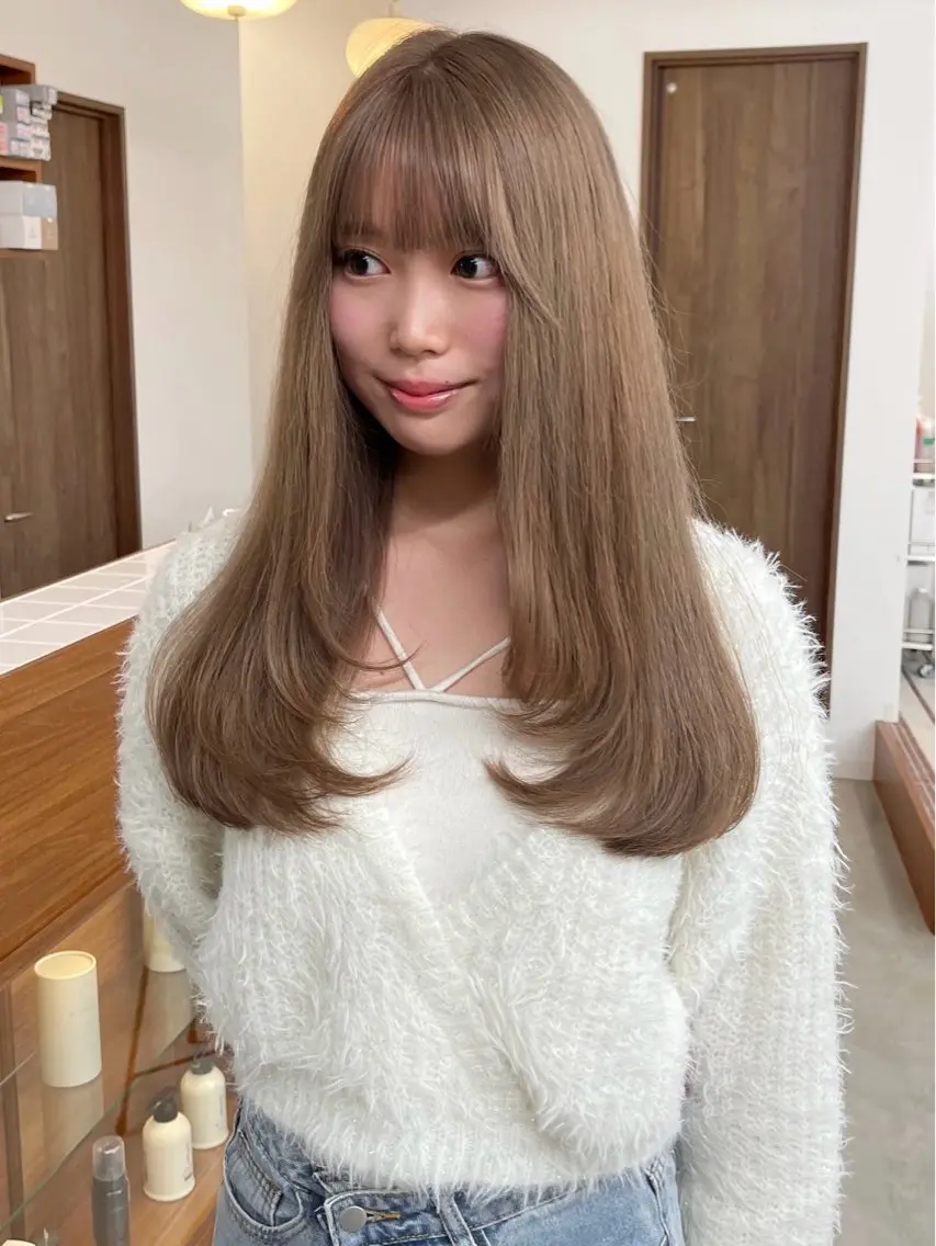 ロング カラー ベージュカラー ブリーチ ミルクティーベージュ ヘアカラー トリートメント キダアヤカ/ 梅田/ベージュカラーのヘアスタイル