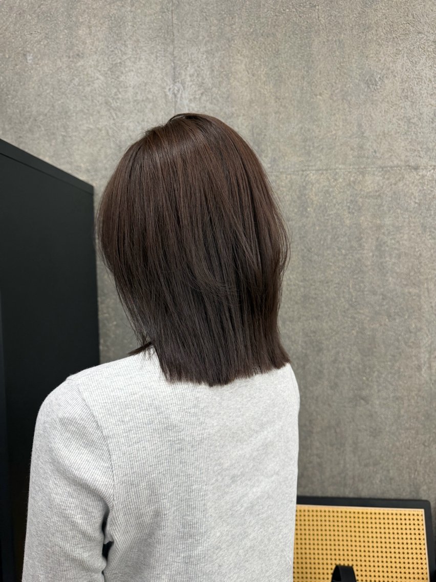 ミディアム カラー ミディアムレイヤー ブラウンカラー ダークブラウン レイヤーカット ヘアカラー トリートメント sand chiharuのヘアスタイル