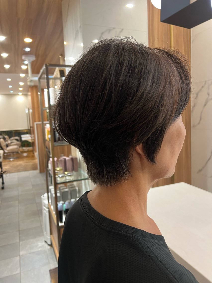 ショート 村中 逸紀のヘアスタイル