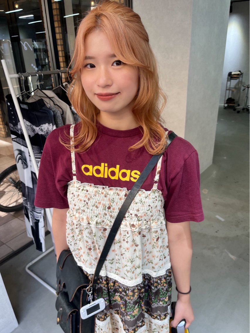 ロング レイヤーカット カット ヘアカラー 小濱 さきのヘアスタイル