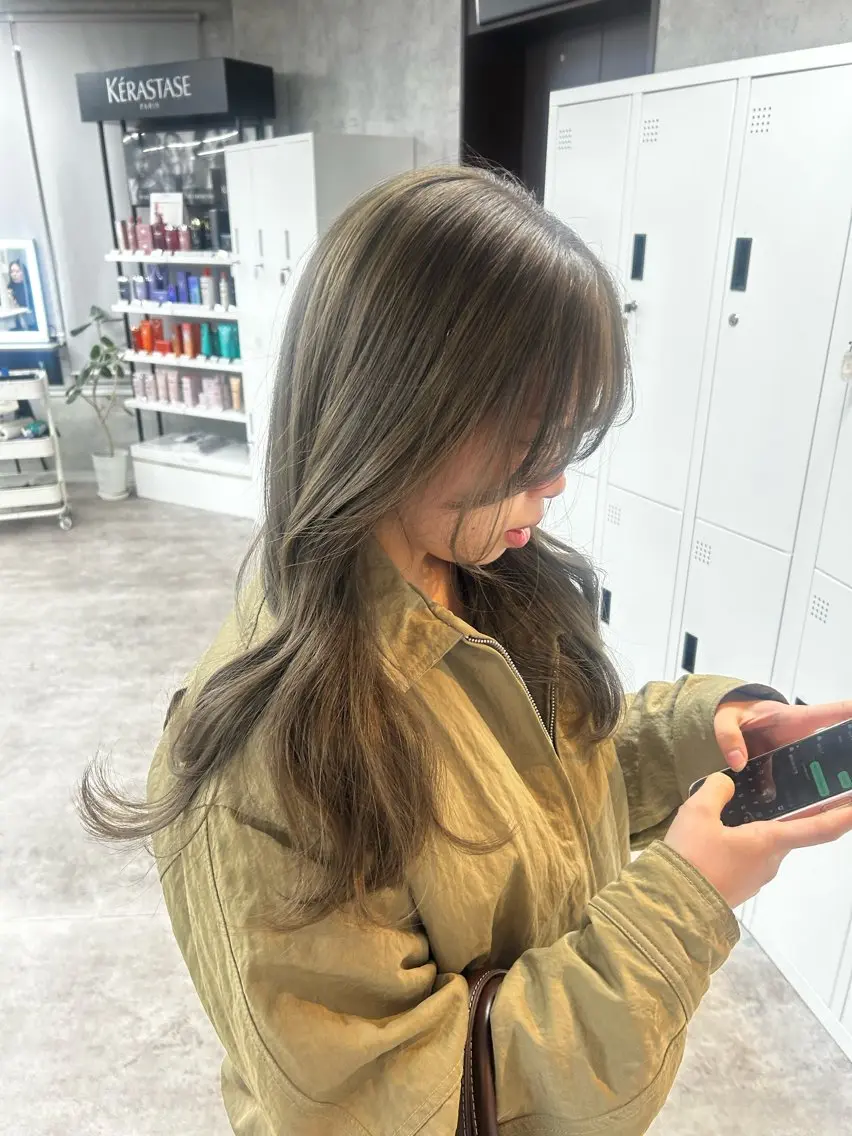 【35名様限定価格】✨カット(3cm以上)➕ケアブリーチ➕うる艶トリートメント✨の写真