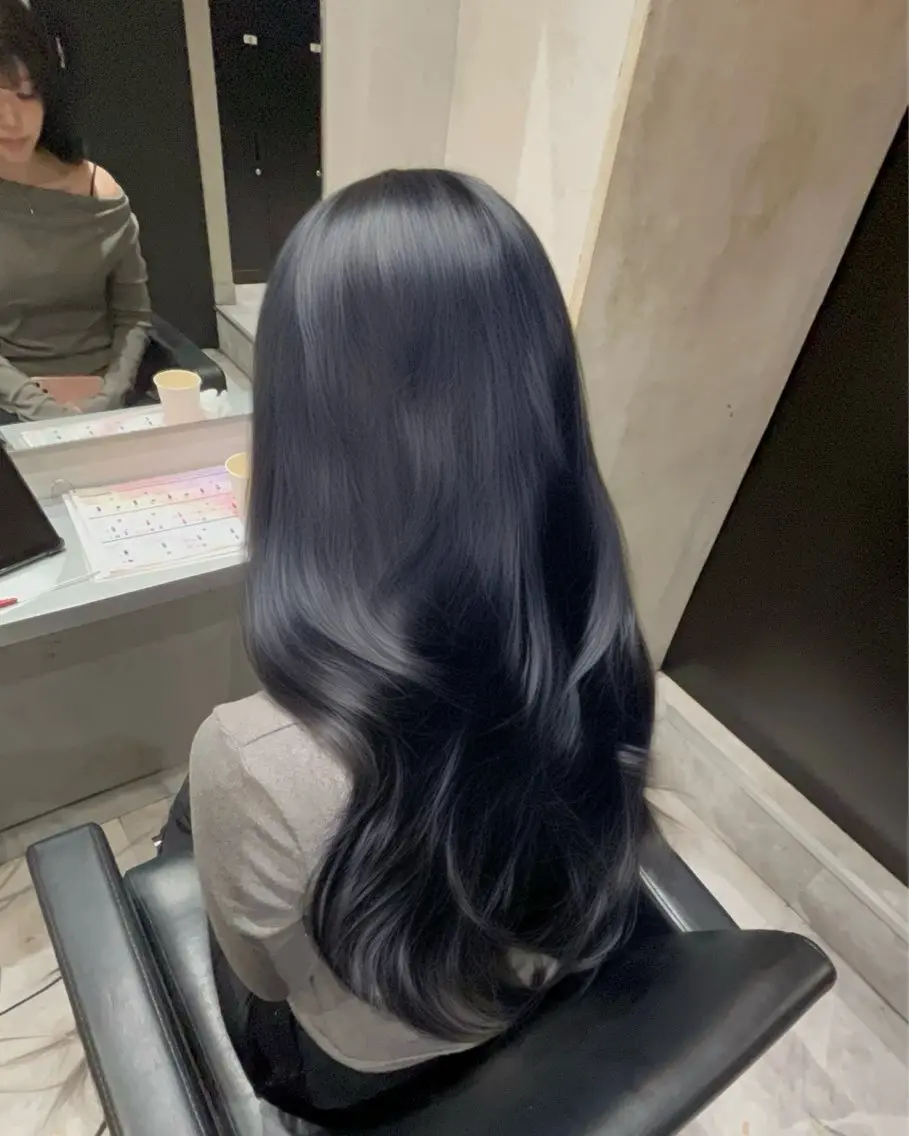 ロング カラー 黒髪 ブルーカラー ブルーブラック エクステ カット ヘアカラー トリートメント エクステ レイヤー/ブリーチ/ エクステ💫ひかるのヘアスタイル