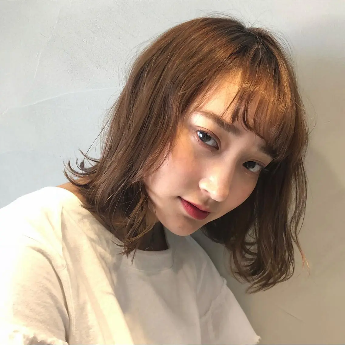 ショート カラー カット 荒木 依莉亜のヘアスタイル
