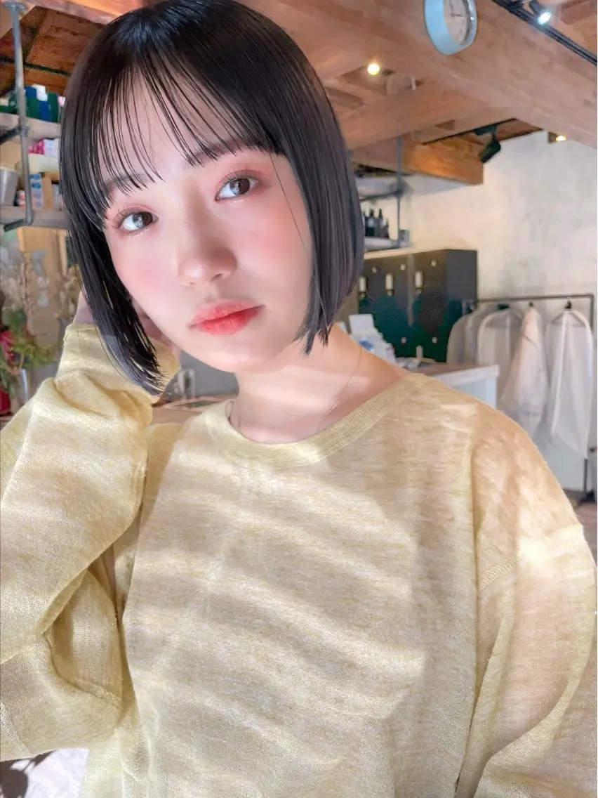 ショート カラー 切りっぱなしボブ ボブレイヤー ボブ くびれヘア 顔まわりレイヤー カット ヘアカラー 結べるレイヤーボブ くびれLady表参道のヘアスタイル