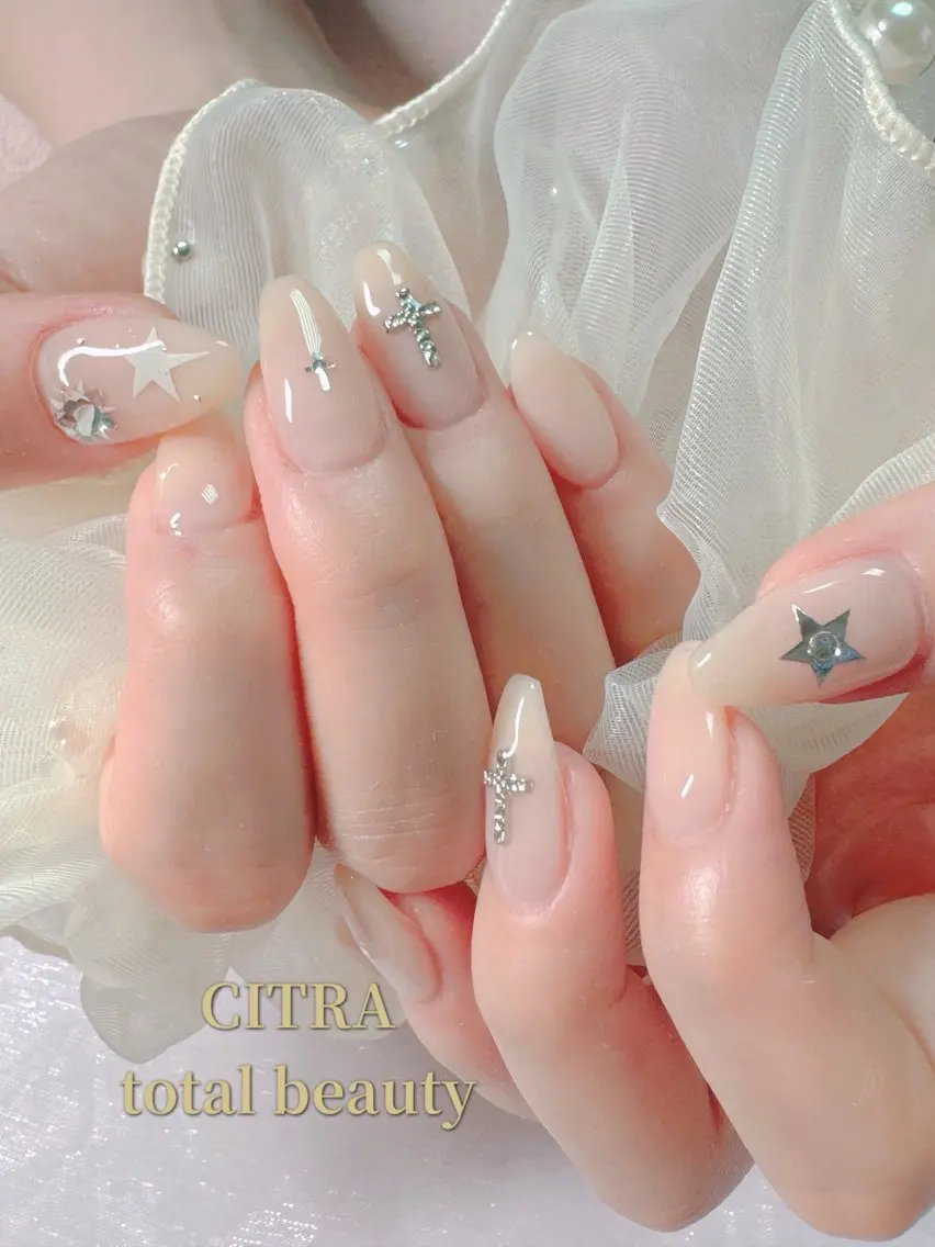 ネイル 持ち込み シンプルネイル ハンドネイル CITRAtotal beautyのネイルデザイン