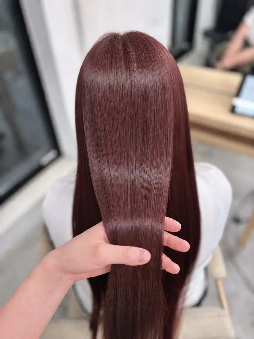《🍒ワンカラーで暖色カラー🍒》ワインレッドカラー/レッドカラー/艶髪カラー➕トリートメントの写真
