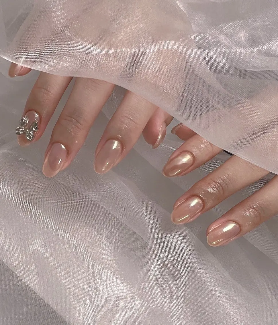 ネイル オーロラネイル ジェルネイル 韓国ネイル ミラーネイル ピンク ハンドネイル nail salon Lauleaのネイルデザイン