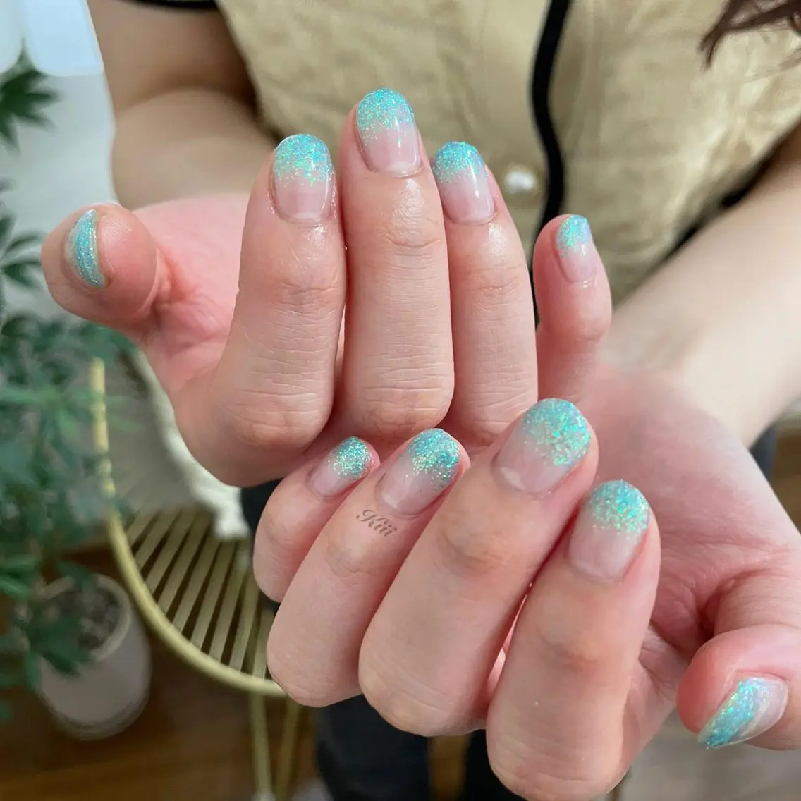 ネイル ラメ(グリッター) ハンドネイル フットネイル kiii.__ ✴︎*のネイルデザイン