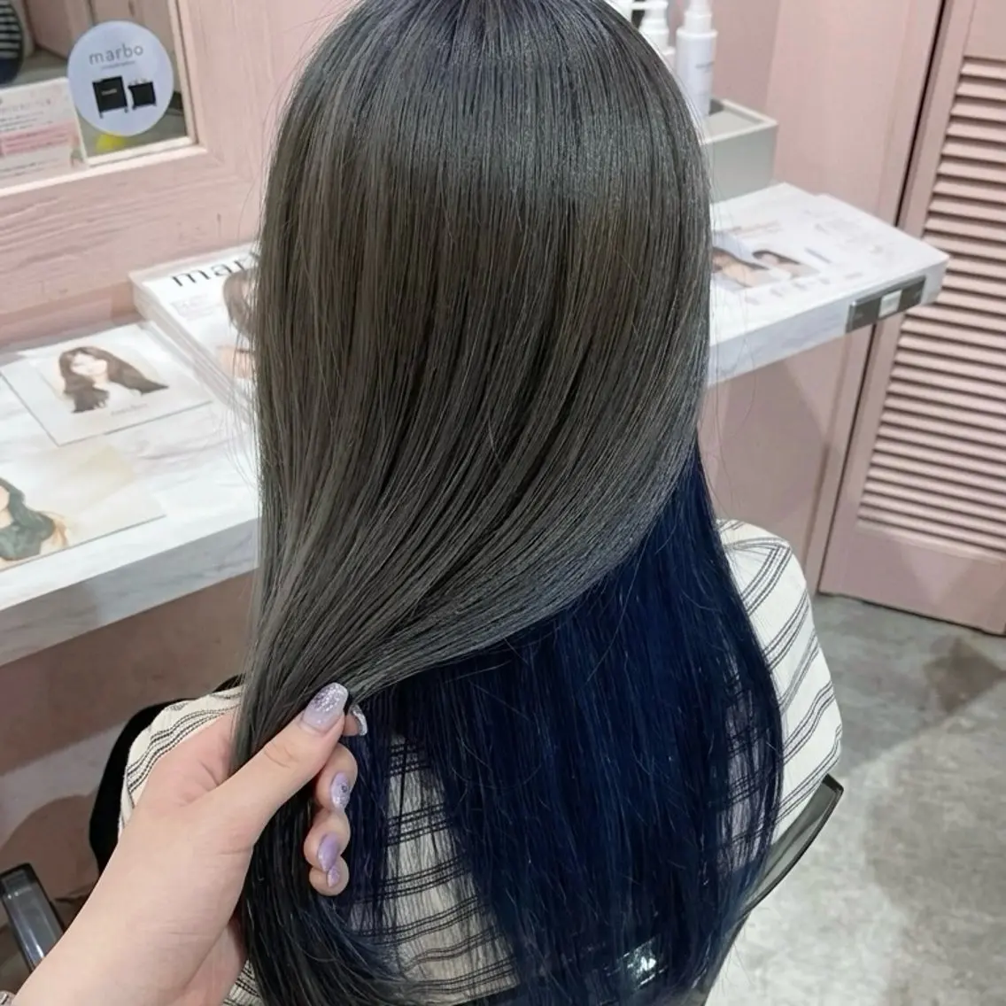ミディアム カラー アッシュ アッシュグレー アッシュグレージュ ブルーカラー グレージュ ヘアカラー 美髪縮毛矯正/透明感 カラー/AIRI🦋のヘアスタイル