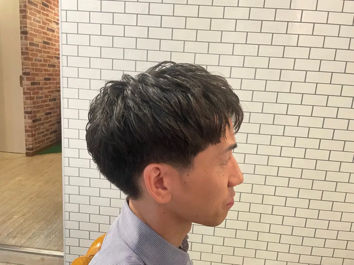 ショート クボタ マコトのヘアスタイル